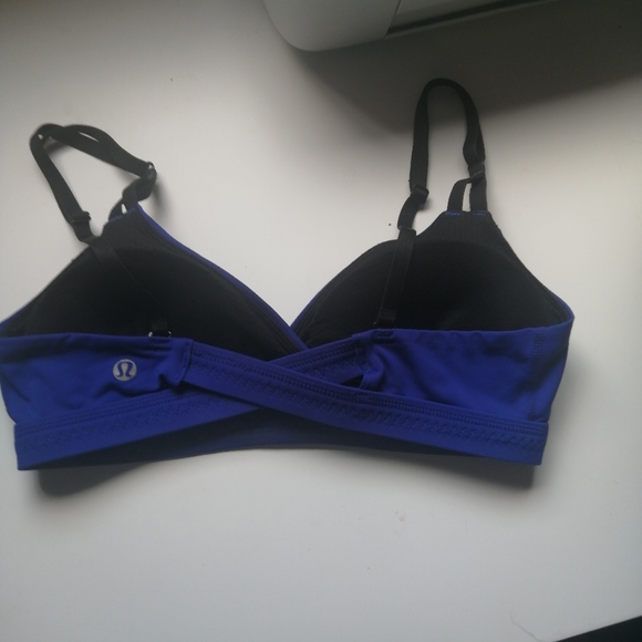 LULU LEMON sports bra - Picture 2 of 2